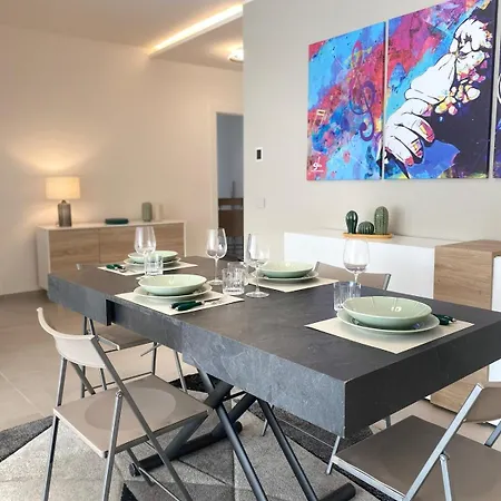 Luxury Centro דירה *